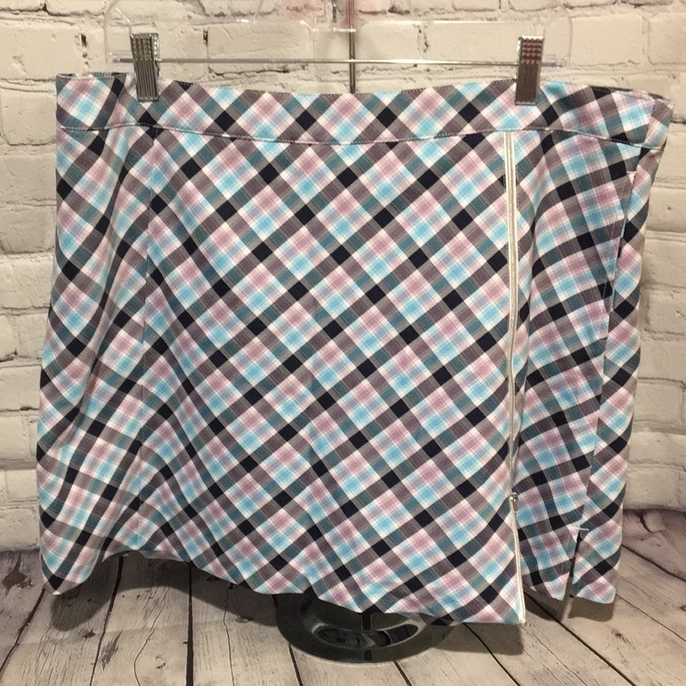 Lady Hagen Golf Skorts purple and teal plaid Size 16